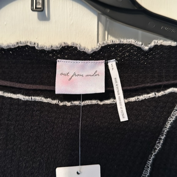 NWT Urban Outfitters Black Motif waffle cropped shirt - Picture 3 of 8